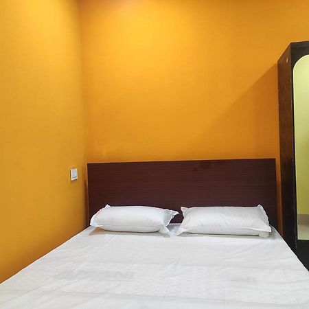 Hotel Sk Lodge Near Guwahati Airport 외부 사진