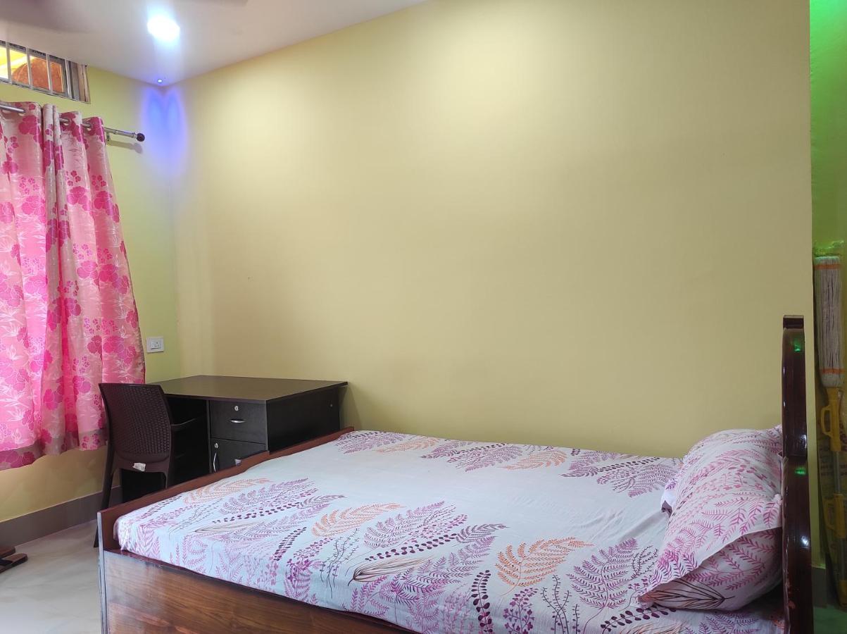 Hotel Sk Lodge Near Guwahati Airport 외부 사진