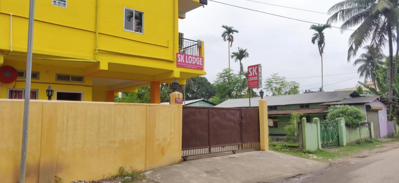 Hotel Sk Lodge Near Guwahati Airport 외부 사진