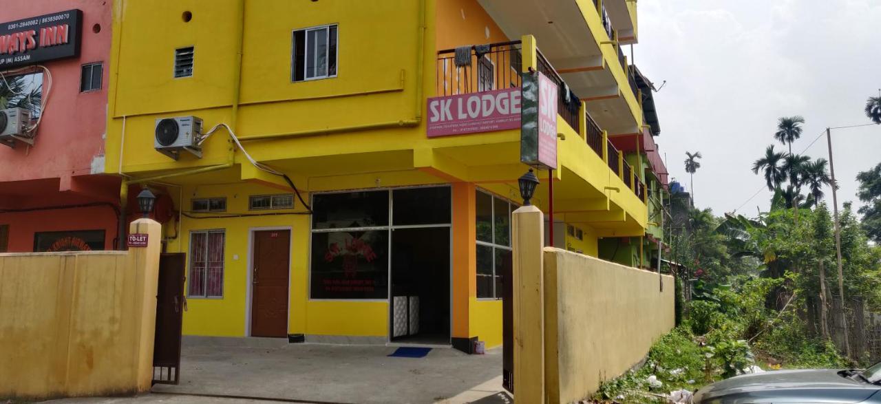 Hotel Sk Lodge Near Guwahati Airport 외부 사진